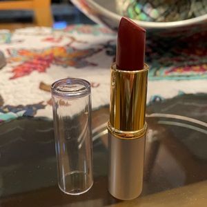 Mary Kay Signature a Creme Lipstick in Toffee.